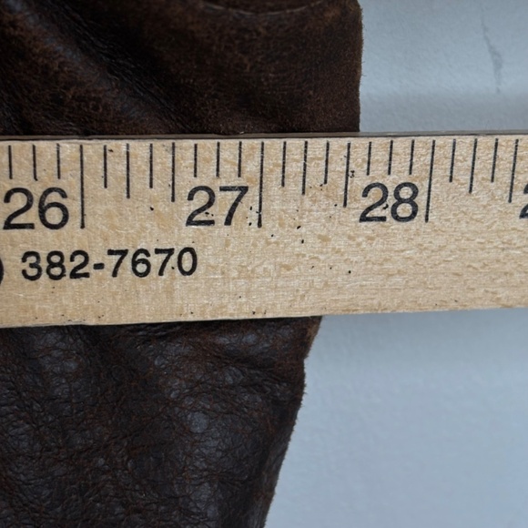 12126 This item is not for sale. I apologize for the inconvenience.